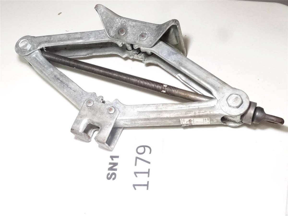 TOYOTA WHEEL JACK OEM SN11179 | eBay
