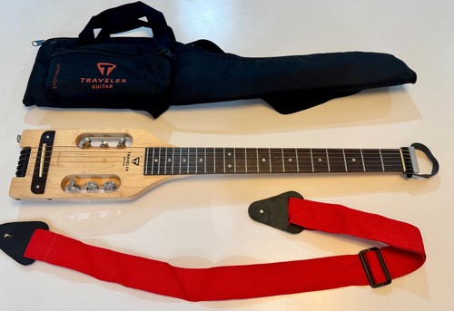 Traveler Guitar Ultra-Light Travel Acoutic/electric Guitar Maple