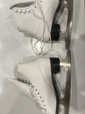 CCM Pirouette CS size 8 USA womens ice figure skates