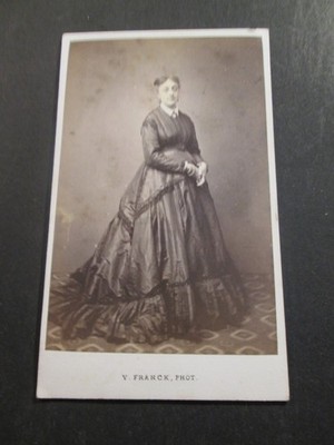 Damen großes Kleid, Klischee FRANCH ST DIE DES VOSGES