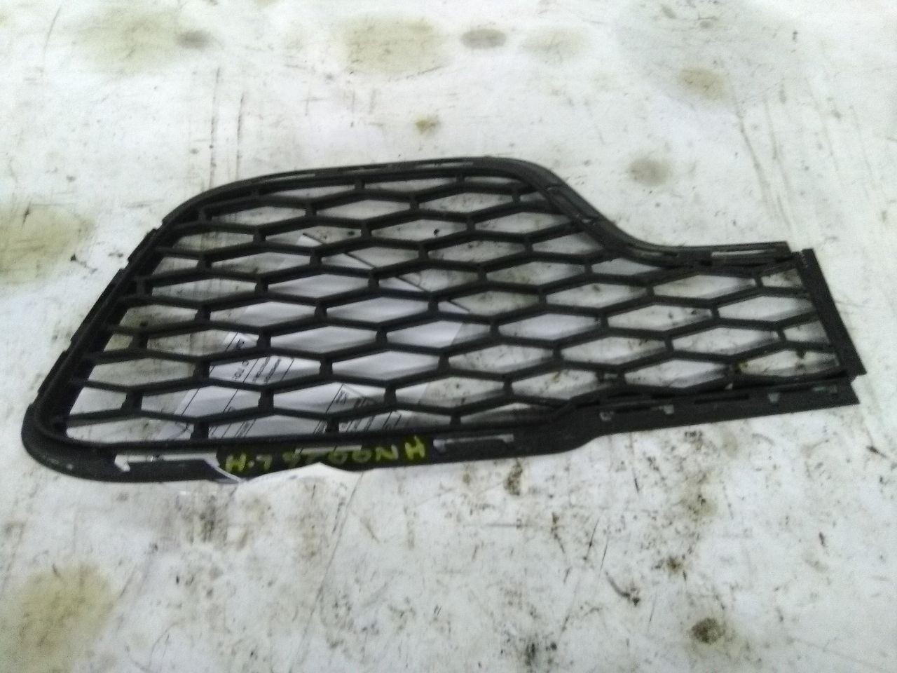 Maserati Ghibli 2016 Left Lower Bumper grille