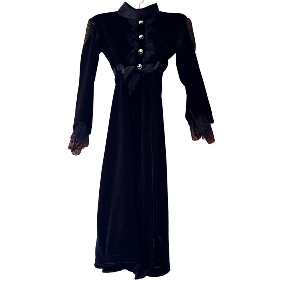 Maxi Vestido Negro Terciopelo Encaje Volantes Abotonados Funeral Iglesia Jugar Musical Foto 2 de 4