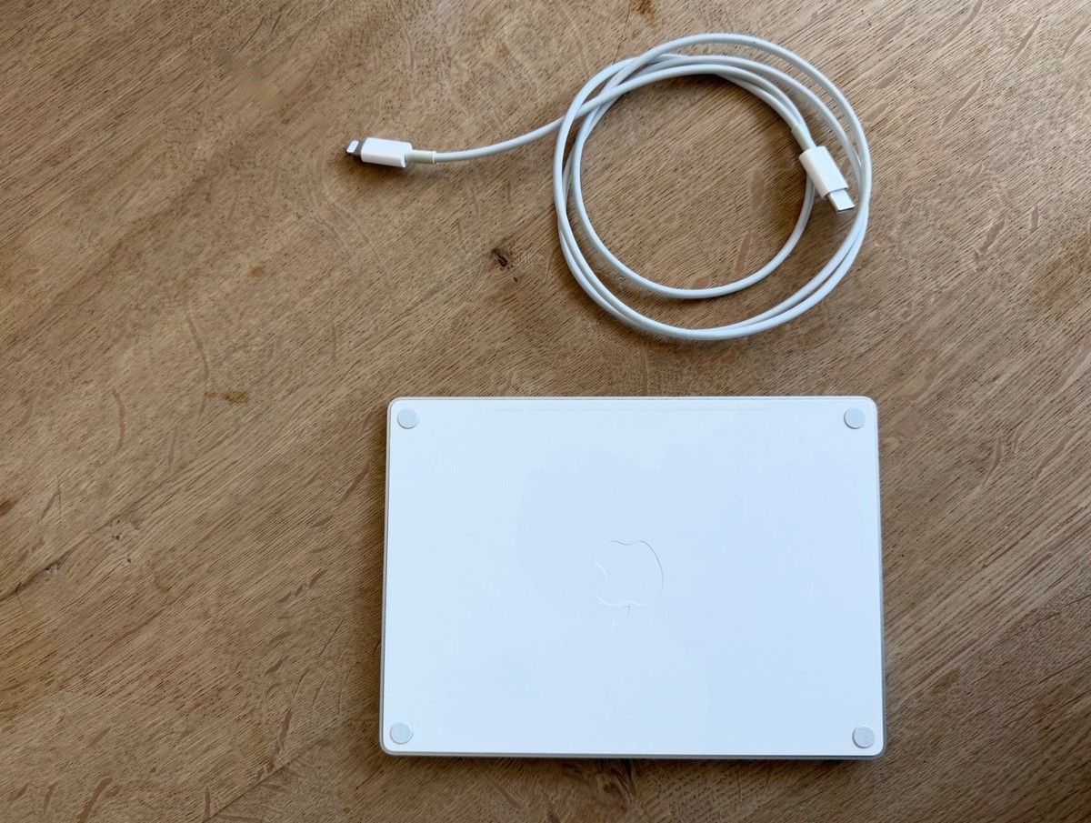 【Apple】Magic Trackpad(lightening) Apple Magic Trackpad Lightning USB-C White | eBay