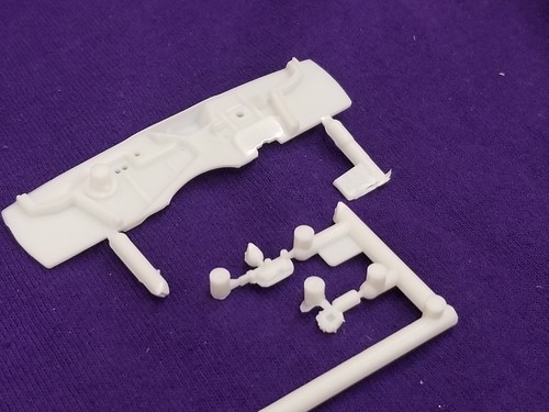 71 Plymouth Duster 340 FIREWALL , WIPER MOTOR , MASTER CYLINDER - AMT 1:25 Model - Picture 6 of 9