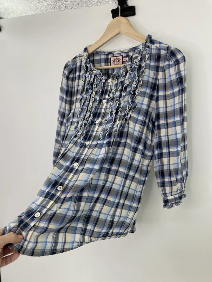 Blusa para mujer Juicy Couture azul estampado a cuadros manga 3/4 volantes con botones talla 4 Foto 4 de 4
