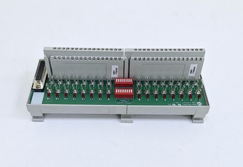 Allen-Bradley 1492-AIFM16-F-5 / SER A Modulo di interfaccia analogico - Foto 4 di 13