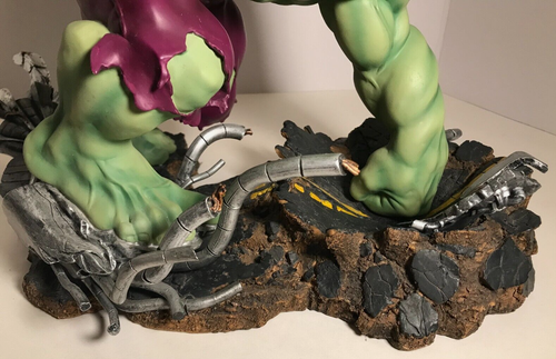 Diamond Select Incredible Hulk Statue #653/2500 - Art Asylum Excellent Condition - Picture 15 of 17