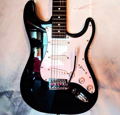  FREE SHIPPING! Unmarked S Style Electric Guitar +Case/Bag +Strap!