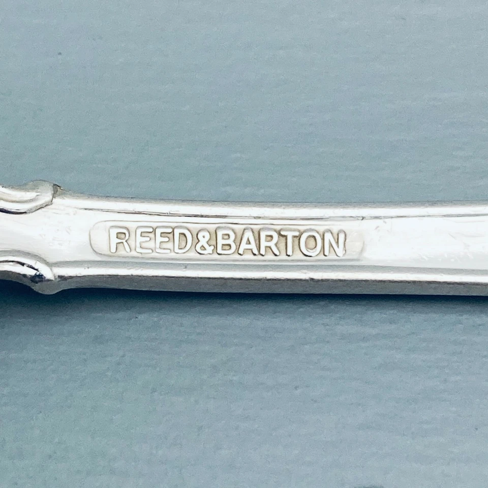 Cubiertos plateados Reed & Barton ENGLISH CROWN ELECCIÓN Foto 2 de 3