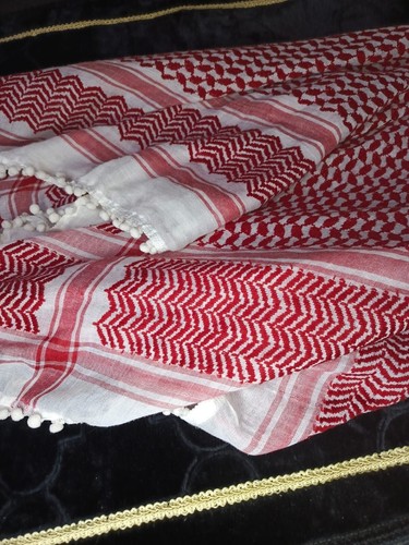 Bufanda árabe keffiyeh shemagh algodón original Ghftشماغ أردني باللون الاحمر والأبيض - Imagen 3 de 5
