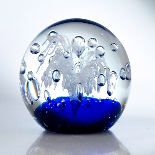 Large Glass Paperweight, Clear Controlled Bubbles, (Bullicante) Blue, White. - Picture 2 of 7