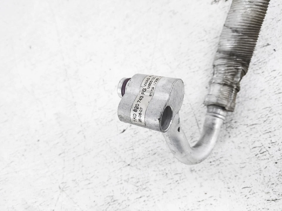 Manguera de succión de aire acondicionado Volkswagen Golf GTI 2007-2009 2,0 L 1 K0-820-743-FG Foto 2 de 4