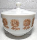 Vintage Federal Milk Glass Sunflower Pattern 1.5 Qt Covered Casserole Dish~ Mint
