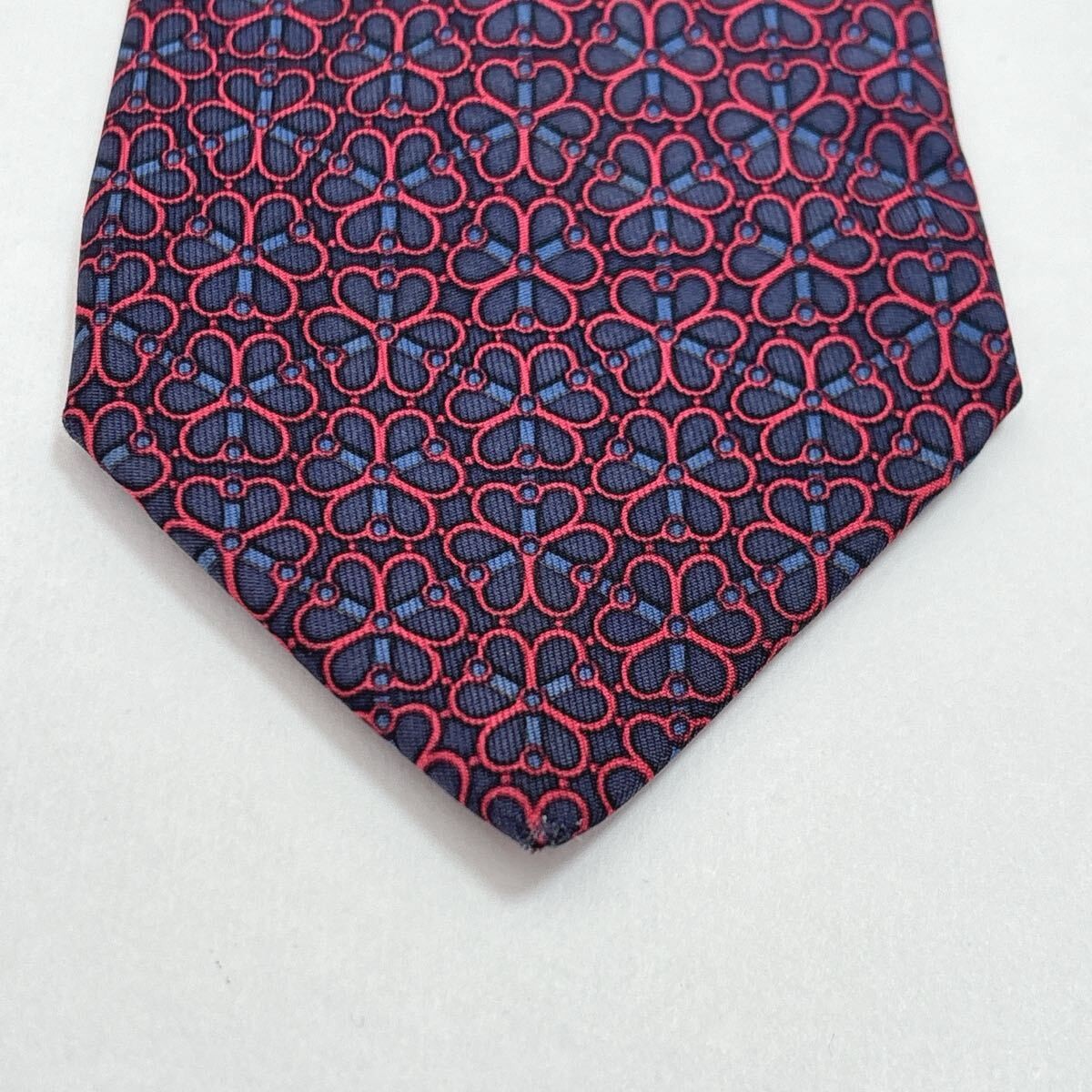 HERMES Tie   Silk Heart Pattern Small Pattern Bic… - image 6