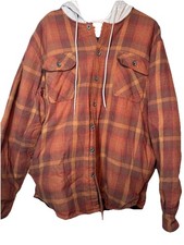 Wrangler Quilted Lined Shacket Men L Plaid Workwear Hooded Button Up Fleece