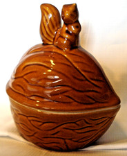 Ancien bonbonnière en céramique écureuil sur couvercle noyer décor marron automne