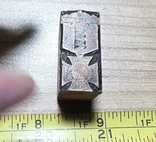Bloque de impresión tipográfica vintage cinta medalla cuerpo relieve para mujer