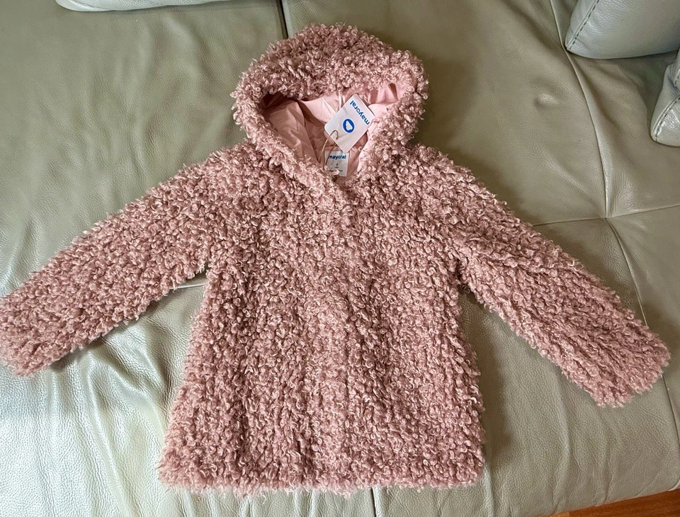 Nuevo con etiquetas Abrigo de peluche Mayoral con capucha para niñas Chaqueta de invierno forrada de piel sintética rosa talla 8 Foto 4 de 4