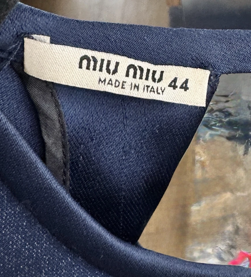 Vestido recto Miu Miu hecho en Italia Foto 4 de 4