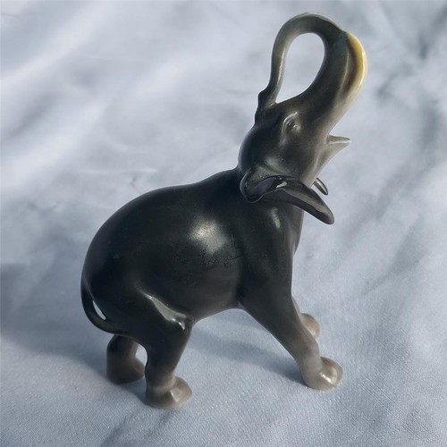 A rare Goebel  group of 3 Elephants Family   Trunks up - Picture 5 of 14