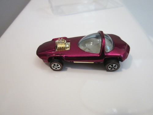 HOT WHEELS REDLINE SILHOUETTE * MAGENTA COLOR & WHITE INTERIOR * NEAR MINT CAR - Picture 4 of 11
