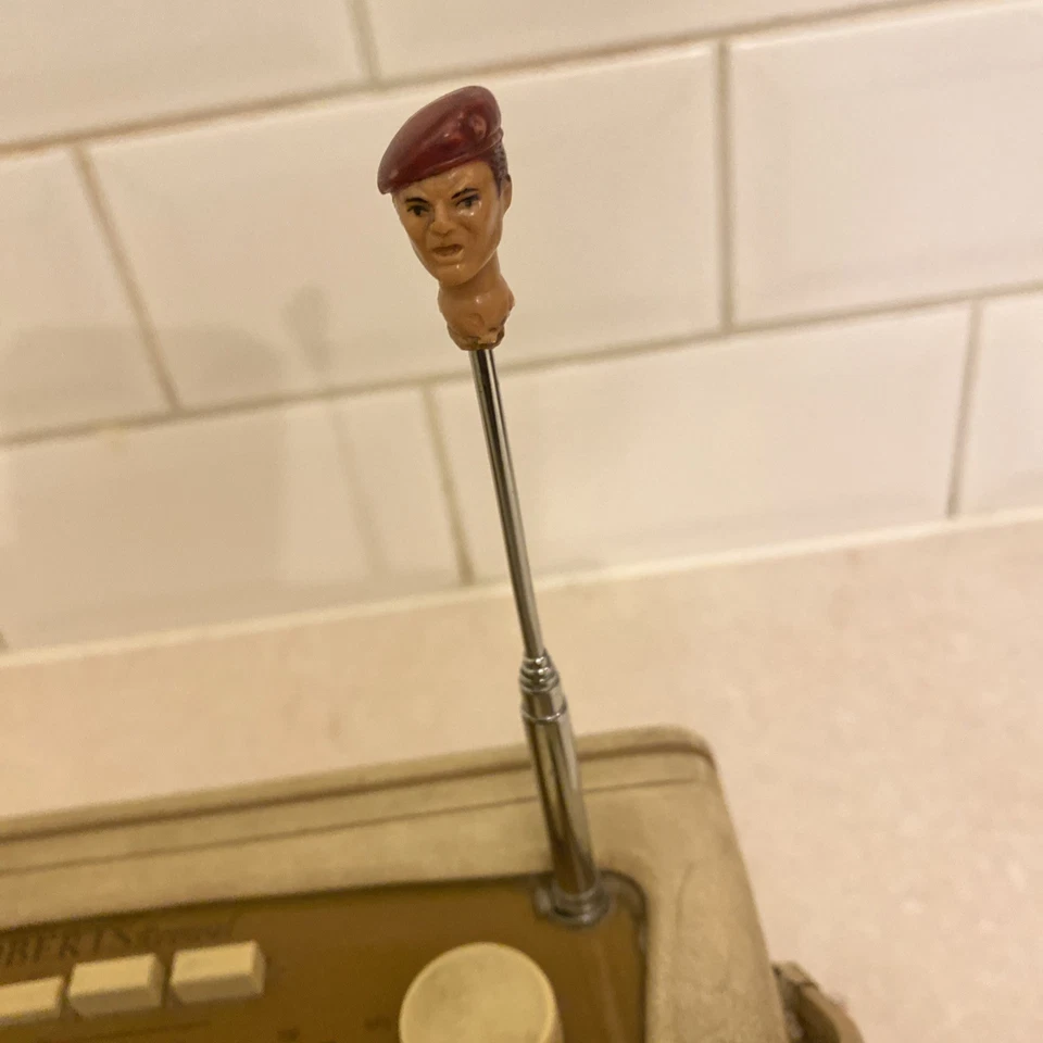 Roberts Revival R250 FM Digital Radio vintage retro cream leather look spares ? - Image 4 of 4