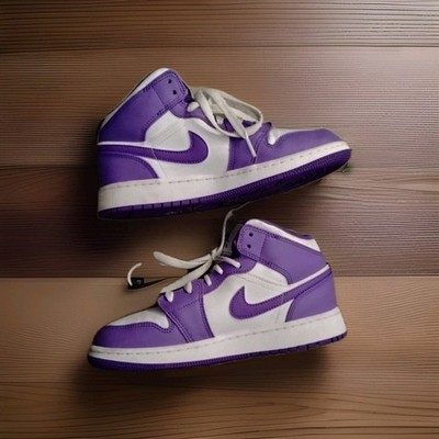 Size: US 4.5Y (Youth / Grade School)   Note: A US Kids 4.5Y /Women's 6