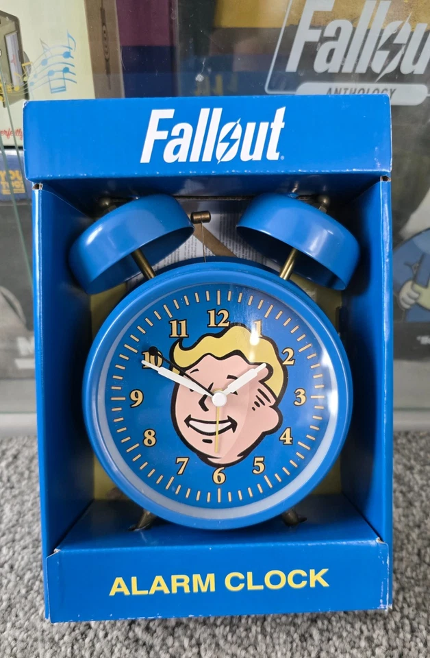NEW OFFICIAL FALLOUT 4 VAULT BOY TOP BELL RINGER ALARM CLOCK - Image 2 of 4