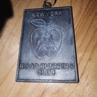 1987 New York City Marathon Medal and Patch — photo 2