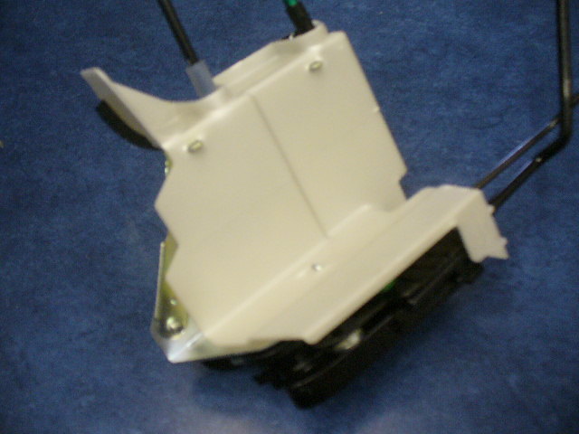 OEM 06-12 Hyundai Veracruz DRIVER SIDE FRONT DOOR LATCH/ACTUATOR