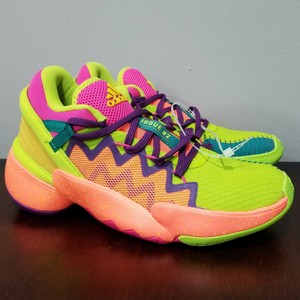 pink and purple basketball shoes