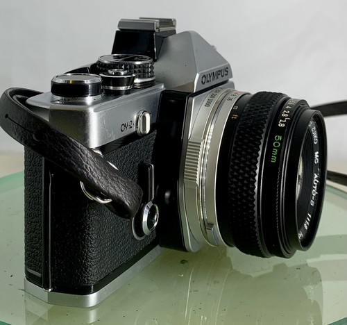 Olympus OM-2N MD 35mm Film SLR Manual Camera Olympus AUTO S50mm F/1.8 Zuiko Lens - Picture 3 of 10