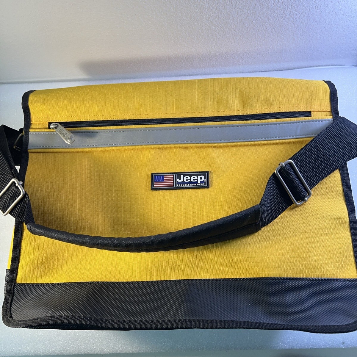 JEEP ★Tent Wappen Mesh Shoulder Bag Jeep Travel Equipment Authentic Shoulder Messenger Tote Bag
