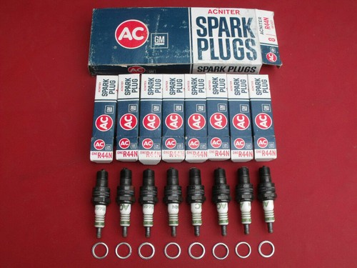 NOS GM Delco 1958-1969 Chevrolet Cadillac 396 427 348 BIG BLOCK spark plugs R44N - Picture 6 of 12