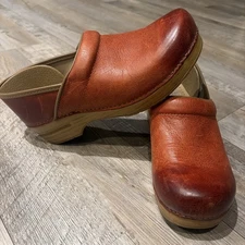 Dansko US Women 9.5-10 Red Rust Burnished Leather Professional Clog Shoes