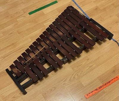 Musser M40 Xylophone/Marimba With Kelon Keys Model-40 serial#: 8206 School Used
