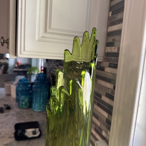 LE Smith Diamond Butt Green Swung Vase 20" Tall 16 Fingers #5160 - Picture 7 of 8