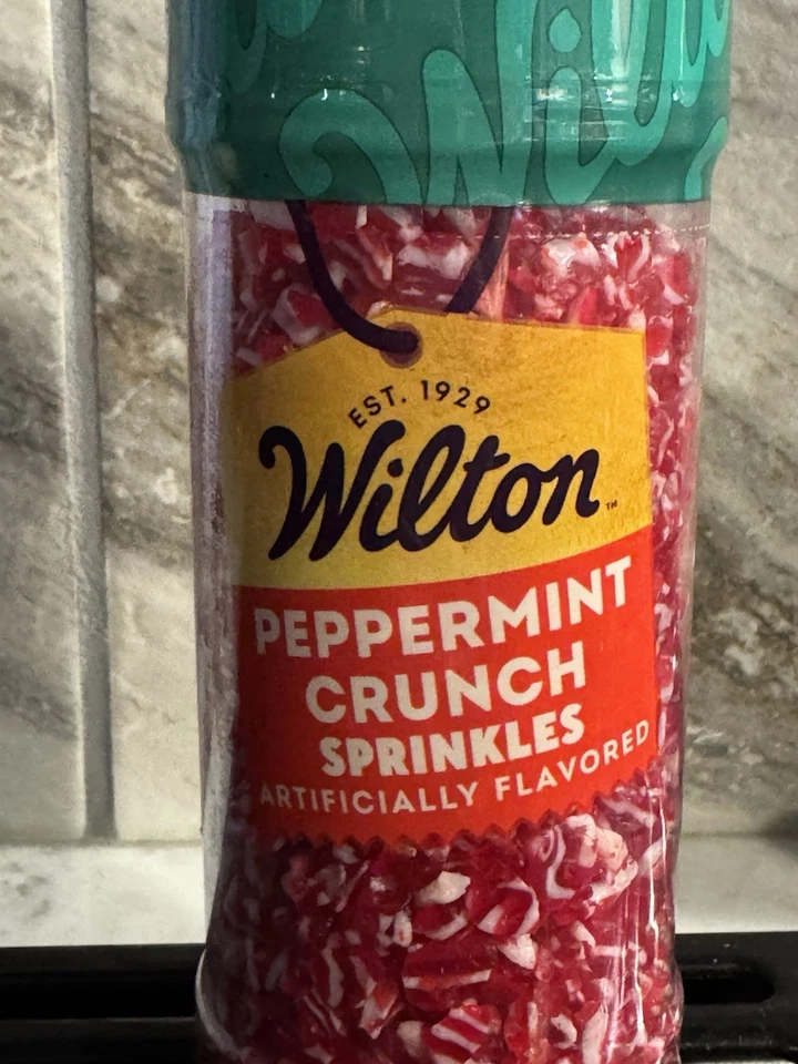Wilton Holiday Christmas Candy Cane Peppermint Crunch Sprinkles 6.1oz baking - Изображение 2 из 4