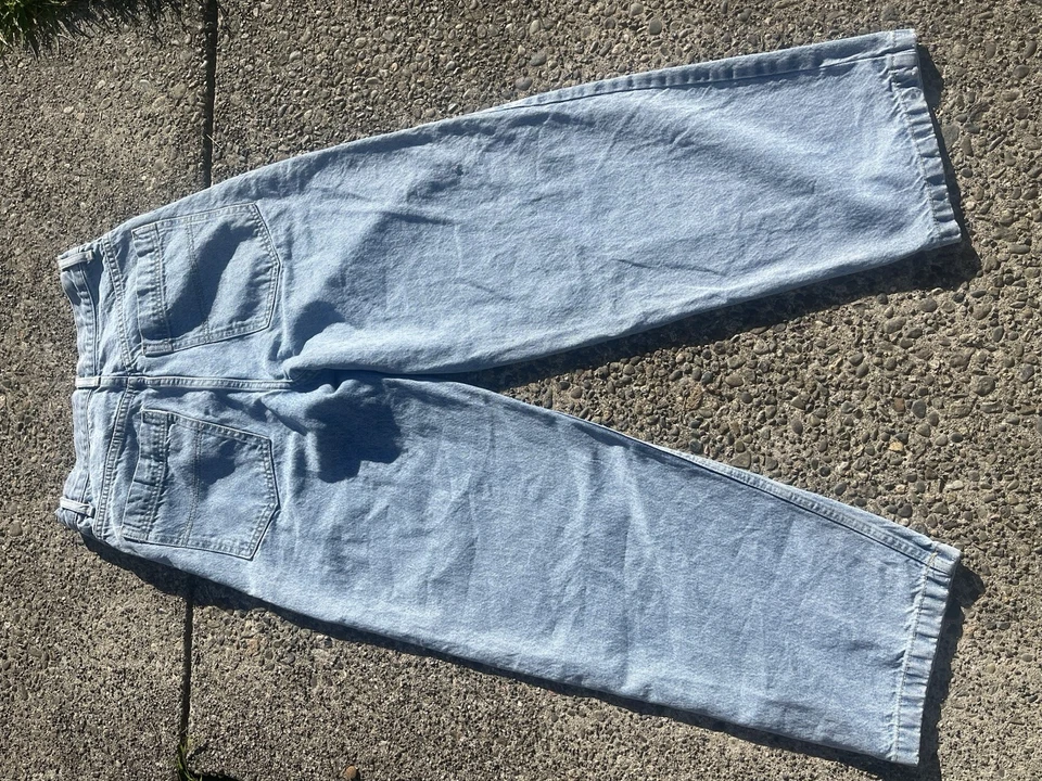 Topshop Women's Baggy Jeans Size 28 Light Wash High Rise - Image 3 of 3