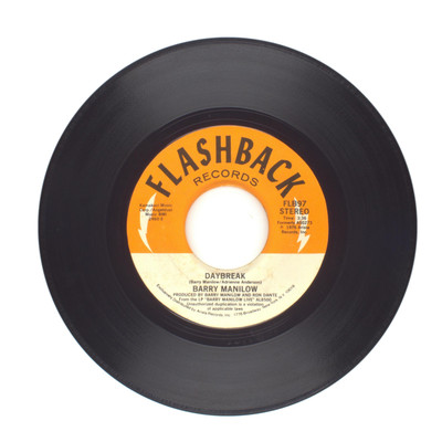 Barry Manilow - Daybreak; Looks Like We Made It - Vinyl Record 45 RPM 7''