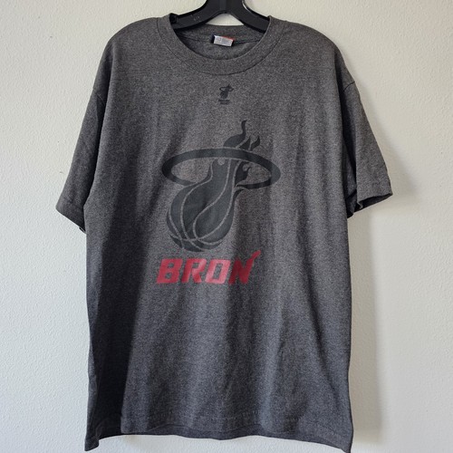 LeBron James #6 Miami Heat Majestic NBA Graphic T-Shirt Men’s Large BRON Gray - Picture 2 of 10