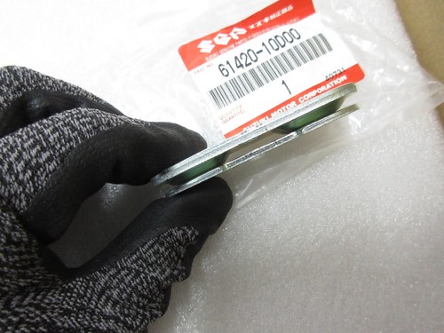 Suzuki GSF400 Rear Wheel Chain Adjuster Guide 1991-1993 OEM BANDIT 61420-10D00 - Picture 4 of 4
