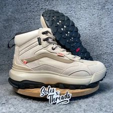 Vans MTE Crestline Waterproof Boots Size 9.5 Men Coral Sand NBY