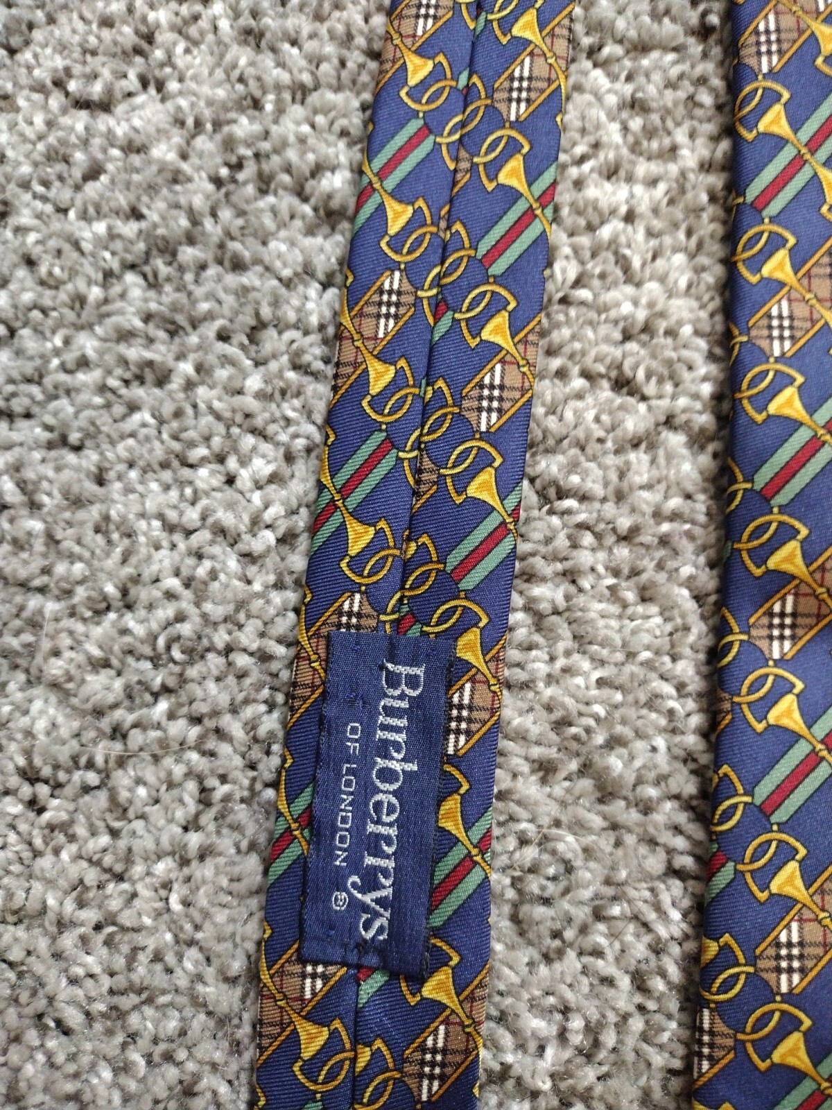 burberrys of london tie