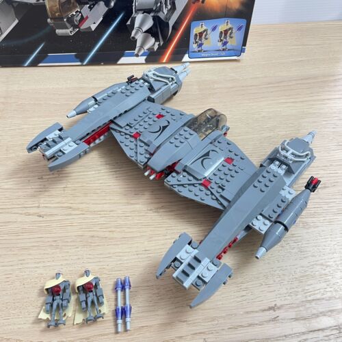 LEGO 7673 Magna Guard Starfighter Box - 100% Complete - W/Manual, Box & figs - Foto 7 di 8