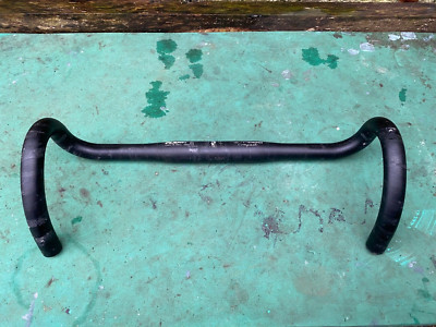 Planet X Strada Black Alloy Lenker, 31,8 mm Fit, 44 cm breit, Curve Drop