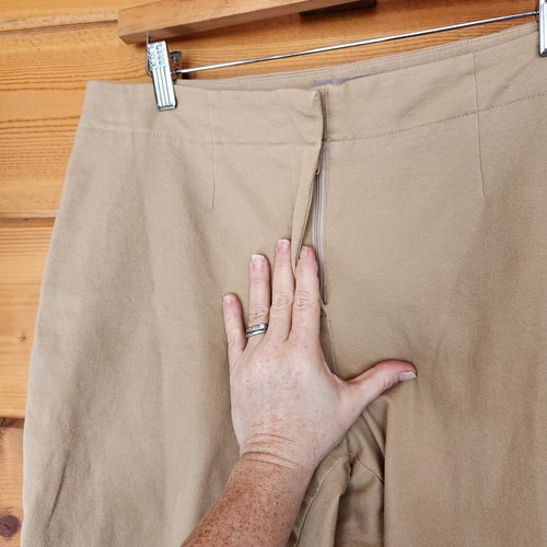 Pantalones Chico's Fabulosamente Adelgazantes Caqui Pantalones Rectos Elásticos Talla 1 (8) X 30" - Imagen 3 de 10