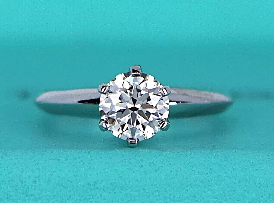 $11300 Tiffany Co Platinum 0.82ct H VVS1 Round Diamond $11300 Tiffany Co Platinum 0.82ct H VVS1 Round Diamond