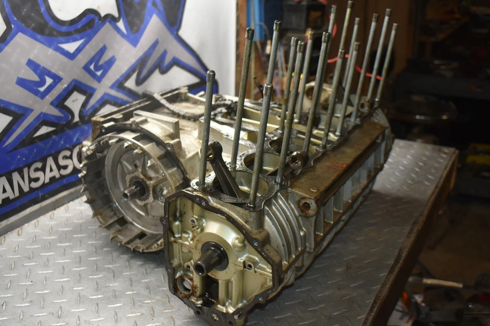 BA3 LOWER ENGINE MOTOR CRANK ETC 86 KAWASAKI VOYAGER ZN1300 ZN KZ 1300 FREE SHIP - Image 2 of 4