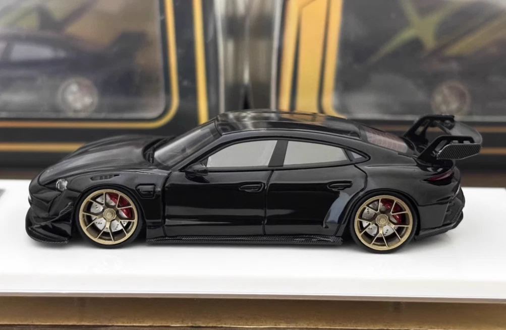 404 Error 1/64 Resin car model Porsche Taycan modified